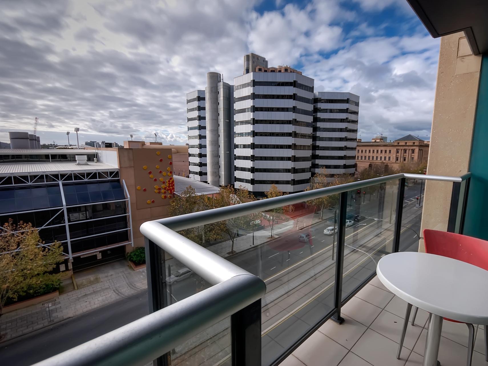La Loft Apartments North Terrace Adelaide Luaran gambar